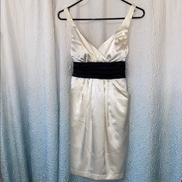 Satin White & Black Party Dress with Pockets - Picture 1 of 5
